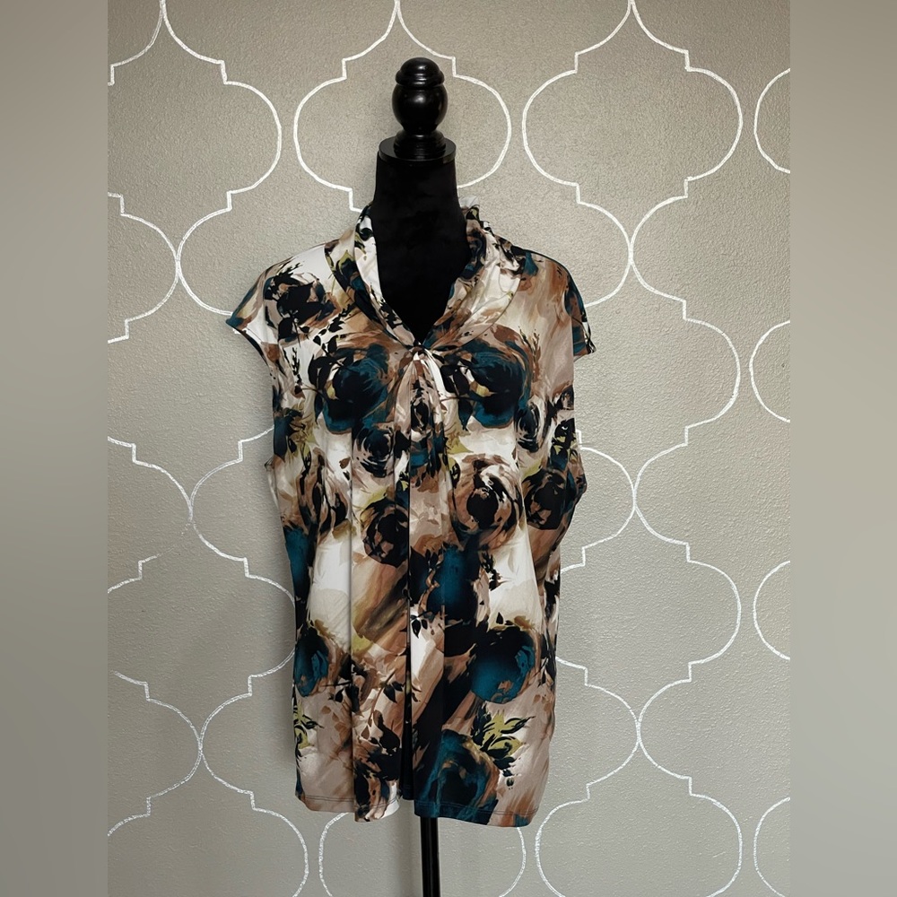 🏷️ Worthington Knotted Sleeveless Blouse Size 2X